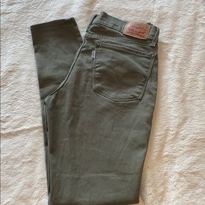 Levi’s 710 Jeans
